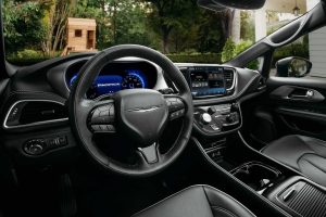 imgi_25_2025-chrysler-pacifica-hybrid-gallery-four_94828f4c9a25a93d9fba76248bc069a3-960x640